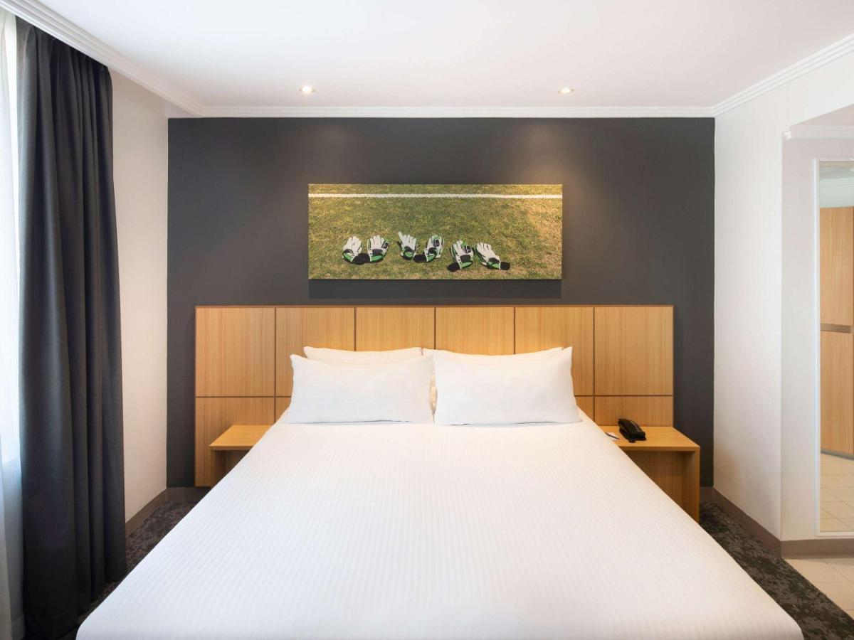 Mercure Sydney Bankstown Buitenkant foto