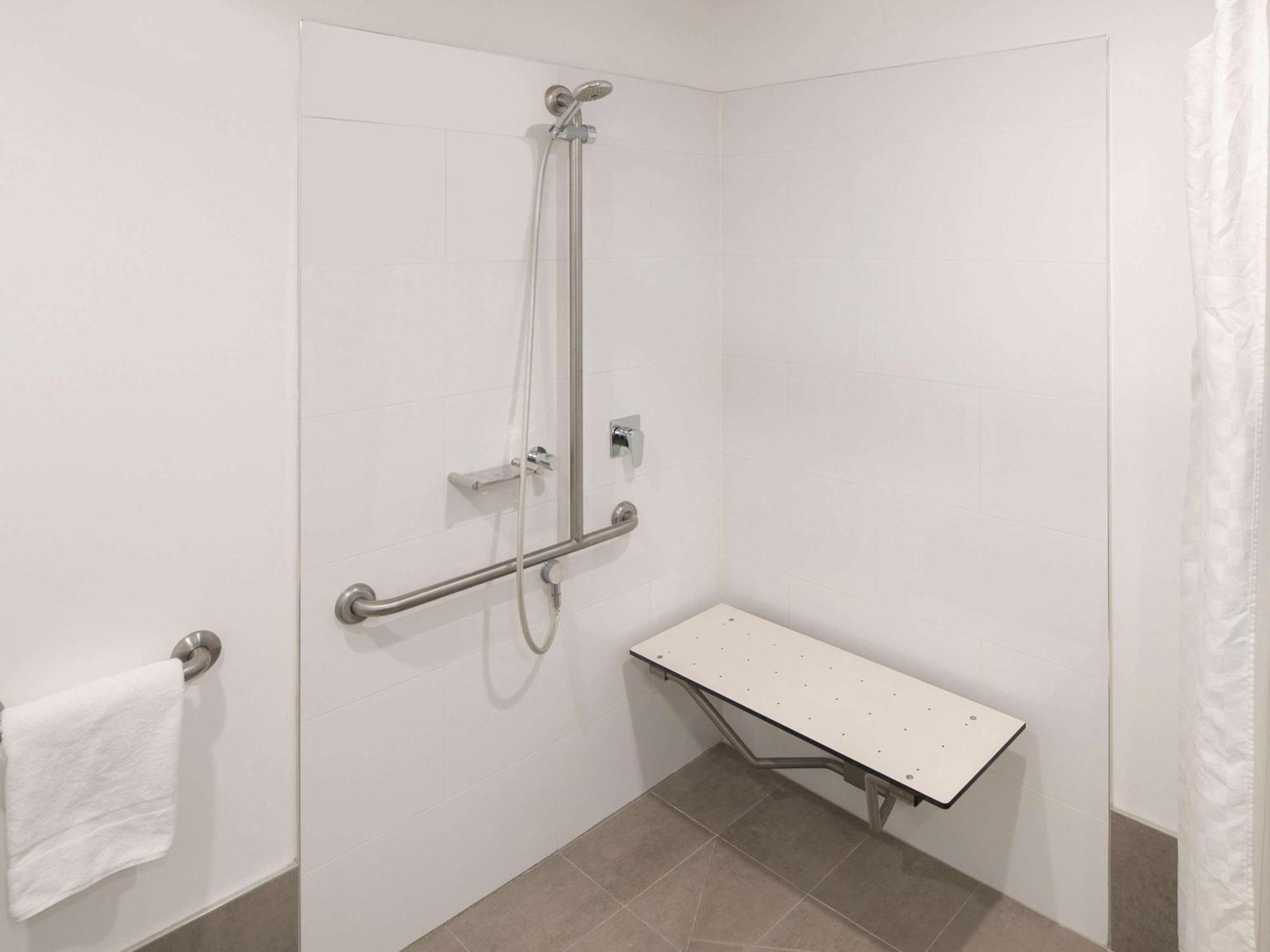 Mercure Sydney Bankstown Buitenkant foto