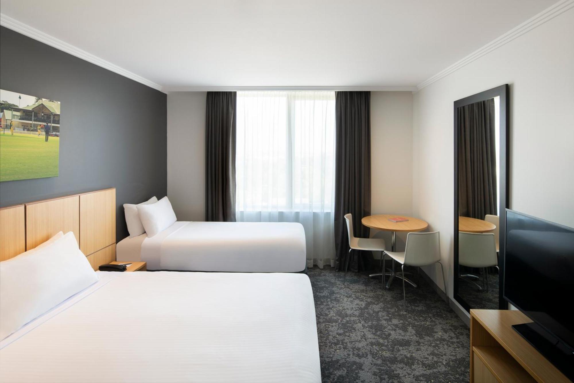 Mercure Sydney Bankstown Buitenkant foto