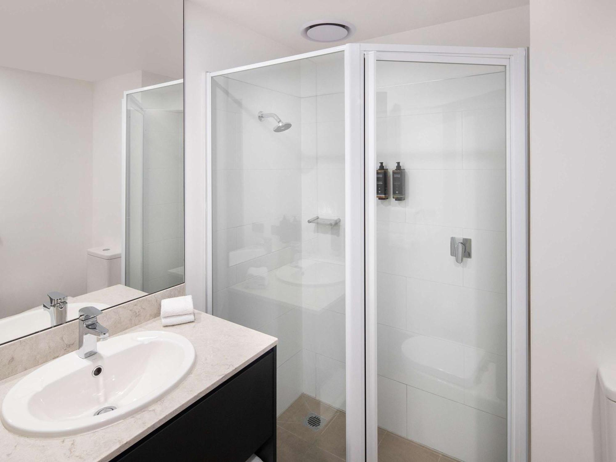 Mercure Sydney Bankstown Buitenkant foto